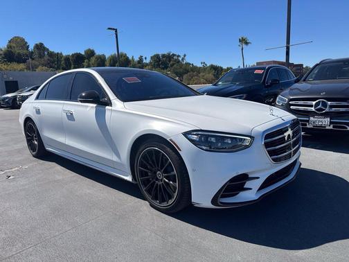 MANUFAKTUR Moonlight White Magno 2025 Mercedes-Benz S-Class S 580e 4MATIC
