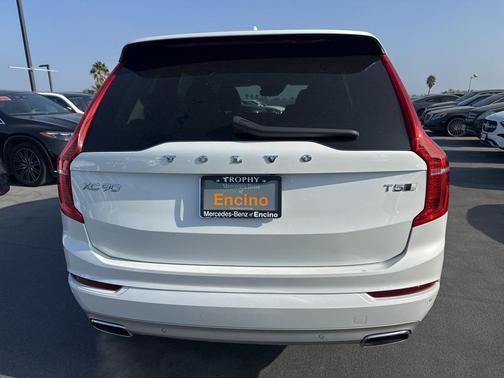 2020 Volvo XC90 T5 Momentum