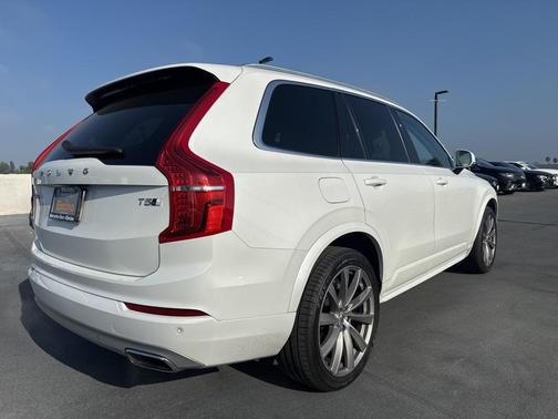 2020 Volvo XC90 T5 Momentum