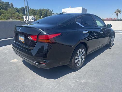 Super Black 2019 Nissan Altima 2.5 S