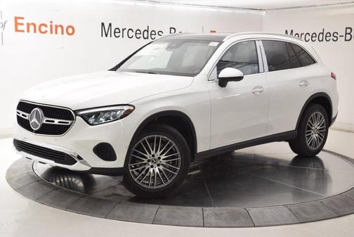 Polar White 2027 Mercedes-Benz GLC 300 Base