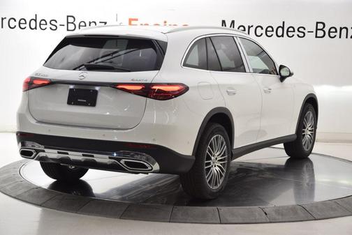 Polar White 2027 Mercedes-Benz GLC 300 Base