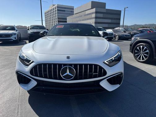 MANUFAKTUR Moonlight White Metallic 2022 Mercedes-Benz AMG SL 63 Base