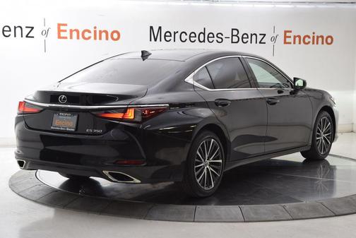 2023 Lexus ES 350 Base