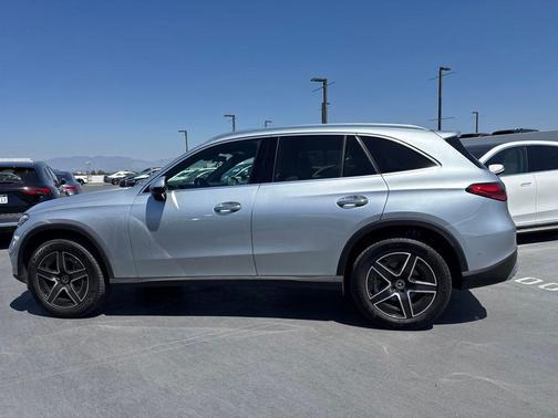 Cirrus Silver Metallic 2026 Mercedes-Benz GLC 300 Base