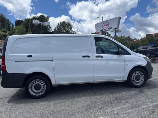 2023 Mercedes-Benz Metris Base