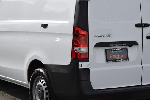 Arctic White 2023 Mercedes-Benz Metris Base