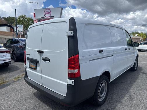 2023 Mercedes-Benz Metris Base