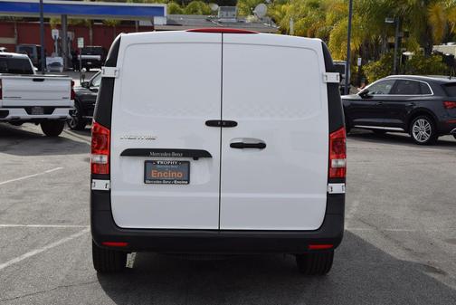 Arctic White 2023 Mercedes-Benz Metris Base