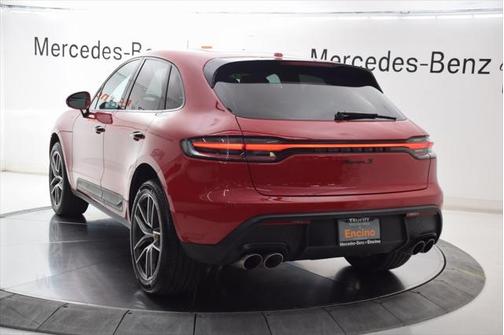 2023 Porsche Macan Base