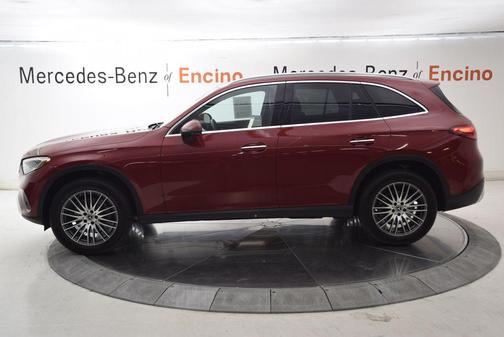 MANUFAKTUR Patagonia Red Metallic 2026 Mercedes-Benz GLC 300 Base