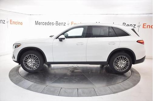 2025 Mercedes-Benz GLC 300 Base