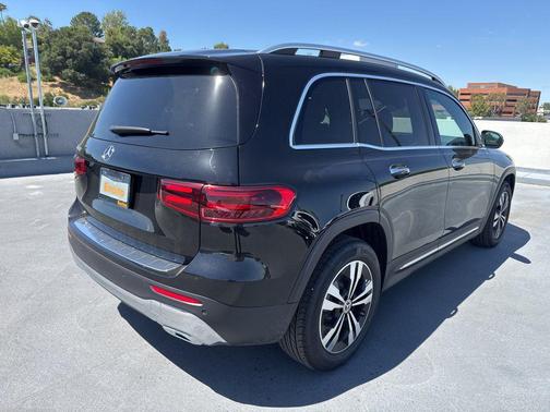 Night Black 2026 Mercedes-Benz GLB 250 Base