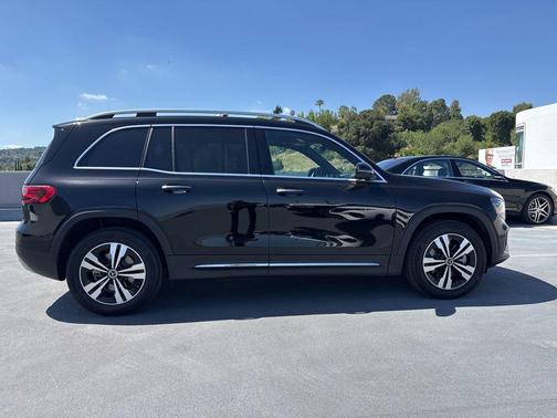 Night Black 2026 Mercedes-Benz GLB 250 Base