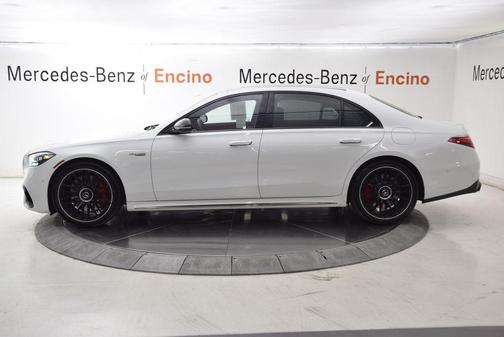 MANUFAKTUR Moonlight White Metallic 2026 Mercedes-Benz AMG S 63 E 4MATIC