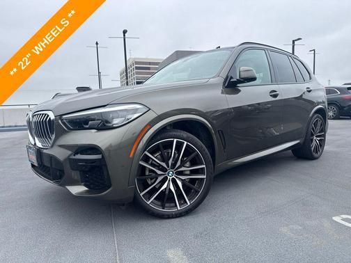Manhattan Green Metallic 2023 BMW X5 xDrive40i