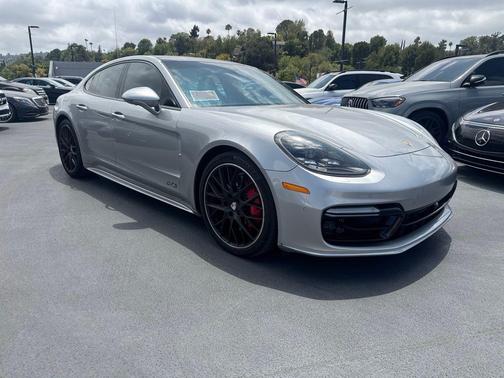 Chalk 2019 Porsche Panamera GTS