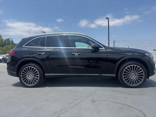 2025 Mercedes-Benz GLC 300 Base