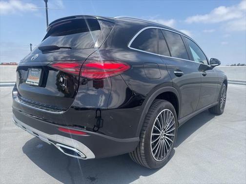 2025 Mercedes-Benz GLC 300 Base