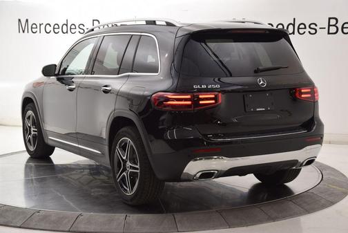 Night Black 2026 Mercedes-Benz GLB 250 Base
