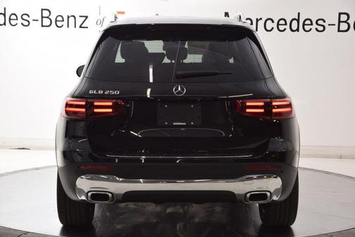 Night Black 2026 Mercedes-Benz GLB 250 Base