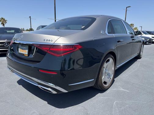 Emerald Green Metallic 2024 Mercedes-Benz Maybach S 580 4MATIC