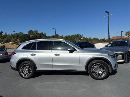 Cirrus Silver Metallic 2026 Mercedes-Benz GLC 300 Base