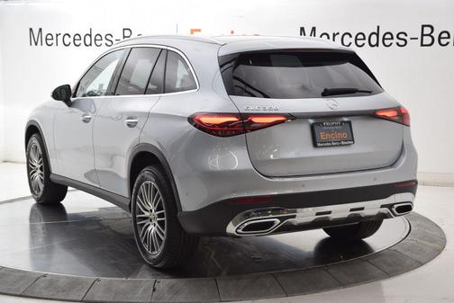 Cirrus Silver Metallic 2026 Mercedes-Benz GLC 300 Base