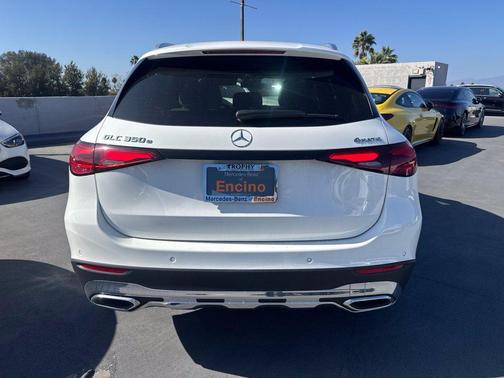 Polar White 2025 Mercedes-Benz GLC 350e Base