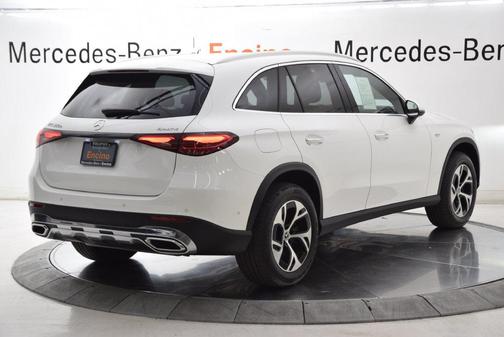 Polar White 2025 Mercedes-Benz GLC 350e Base