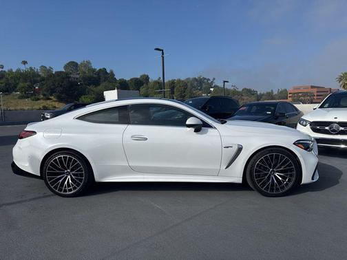 MANUFAKTUR Moonlight White Metallic 2026 Mercedes-Benz AMG CLE 53 4MATIC+