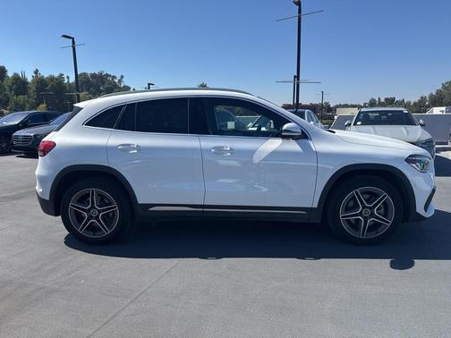 2021 Mercedes-Benz GLA 250 Base 4MATIC