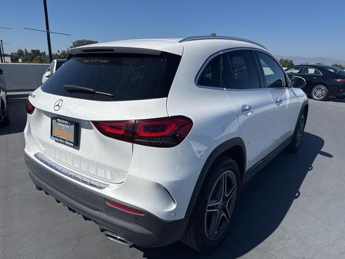 2021 Mercedes-Benz GLA 250 Base 4MATIC