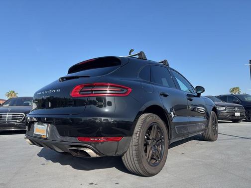 Black 2018 Porsche Macan Macan S
