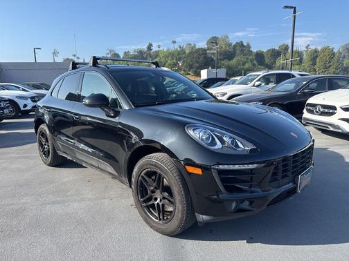 Black 2018 Porsche Macan Macan S