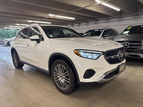 2026 Mercedes-Benz GLC 300 Base