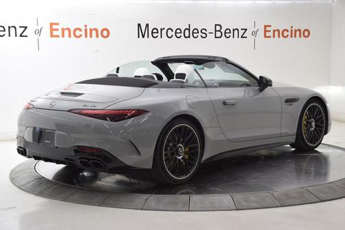 MANUFAKTUR Alpine Grey 2026 Mercedes-Benz AMG SL 63 Base