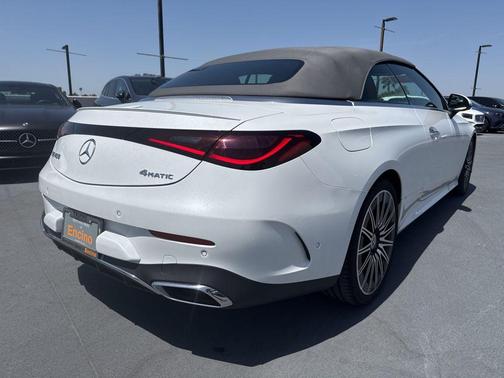 MANUFAKTUR Moonlight White Metallic 2026 Mercedes-Benz CLE 450 4MATIC