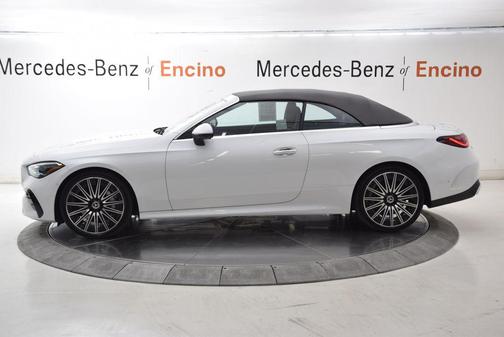 MANUFAKTUR Moonlight White Metallic 2026 Mercedes-Benz CLE 450 4MATIC