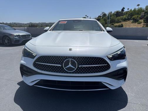 MANUFAKTUR Moonlight White Metallic 2026 Mercedes-Benz CLE 450 4MATIC