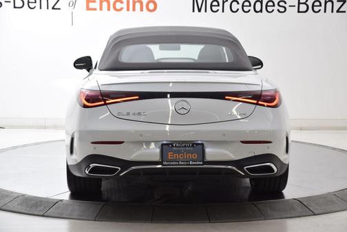 MANUFAKTUR Moonlight White Metallic 2026 Mercedes-Benz CLE 450 4MATIC