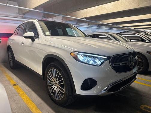 Polar White 2026 Mercedes-Benz GLC 300 4MATIC