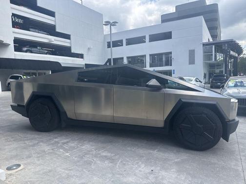 Ultra-Hard Stainless Steel 2025 Tesla Cybertruck Cyberbeast