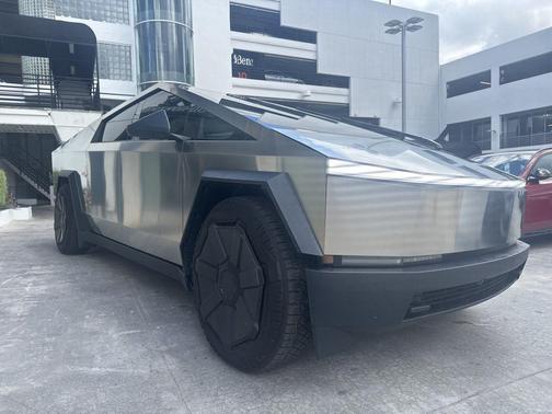 Ultra-Hard Stainless Steel 2025 Tesla Cybertruck Cyberbeast