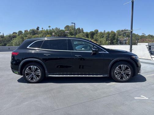 Black 2023 Mercedes-Benz EQS 450 4MATIC