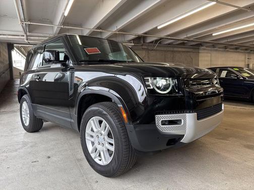 Santorini Black Metallic 2025 Land Rover Defender 90 P300 S
