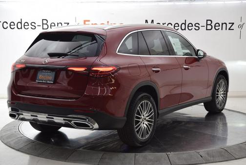 MANUFAKTUR Patagonia Red Metallic 2026 Mercedes-Benz GLC 300 Base