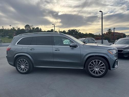 2025 Mercedes-Benz GLS 450 4MATIC