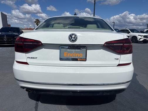 Pure White 2017 Volkswagen Passat 1.8T R-Line w/Comfort
