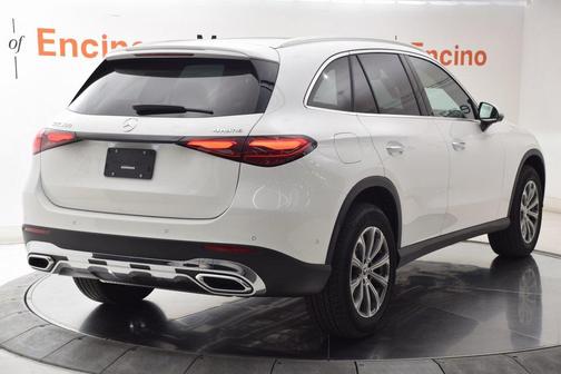 2026 Mercedes-Benz GLC 300 4MATIC